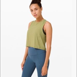 Lululemon cropped sculpt tank top